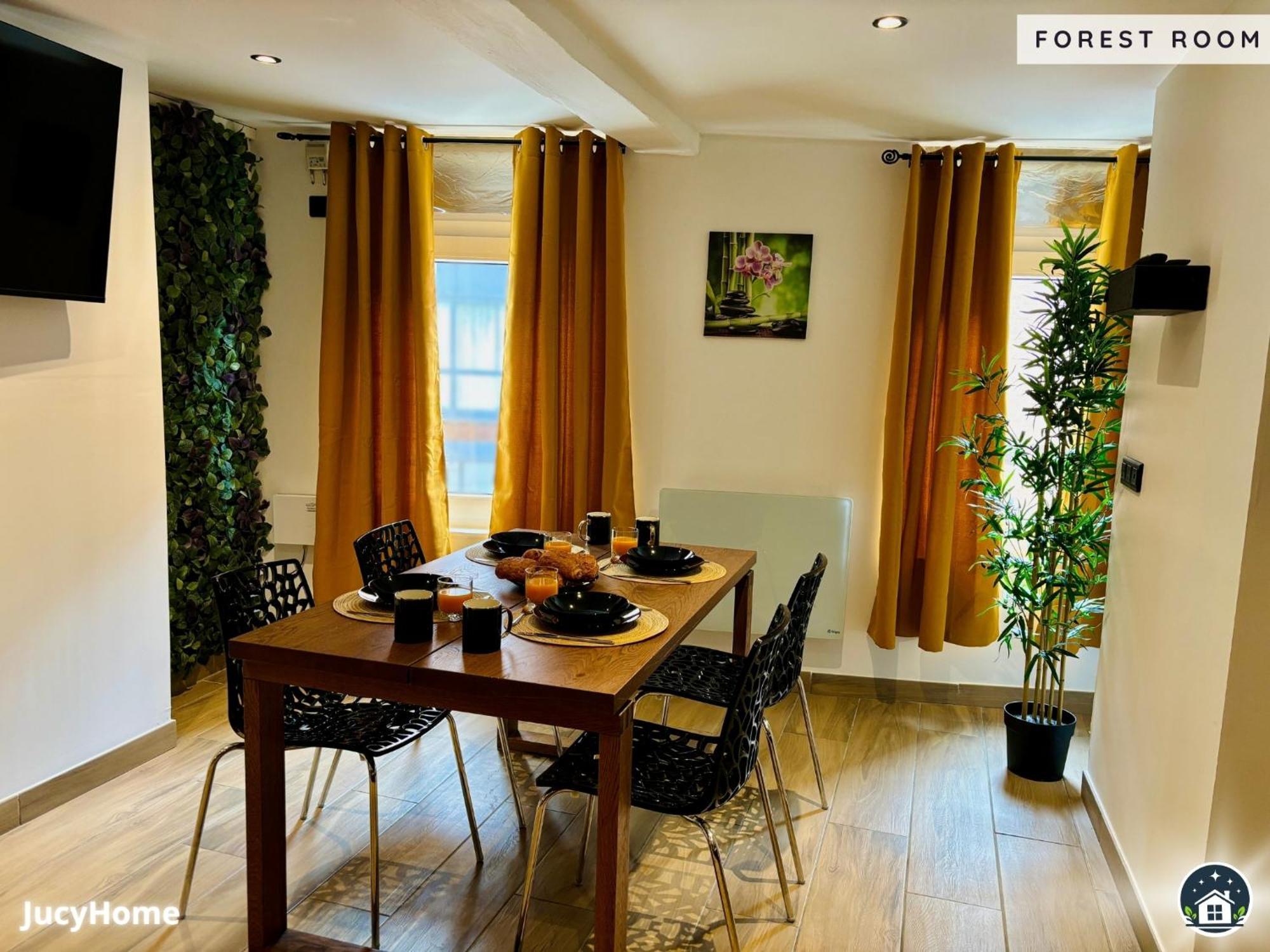 Forest Valenciennes Dış mekan fotoğraf